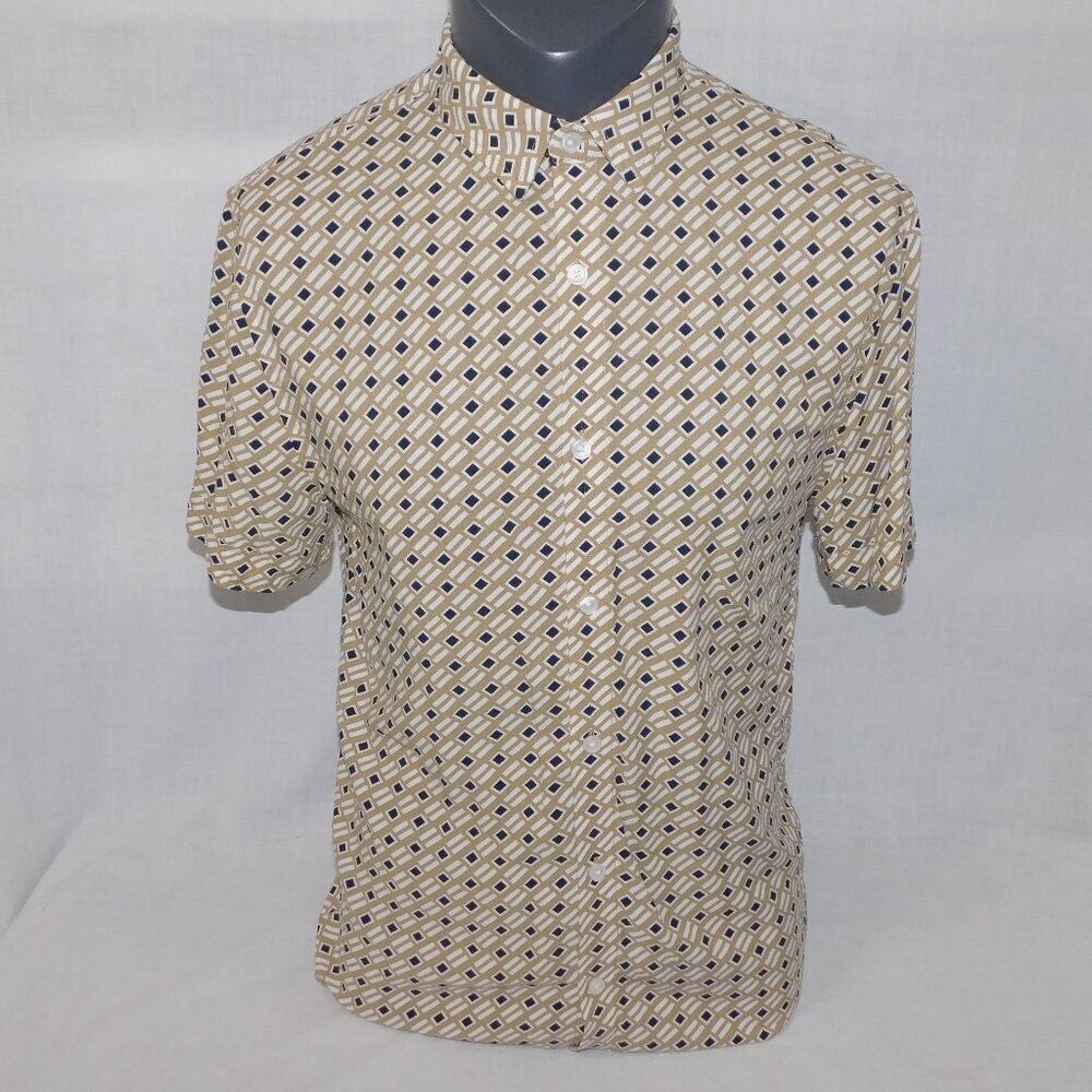 Guess Slim Button Front Short Sleeve Tan Black White Pattern Shirt Mens S NEW